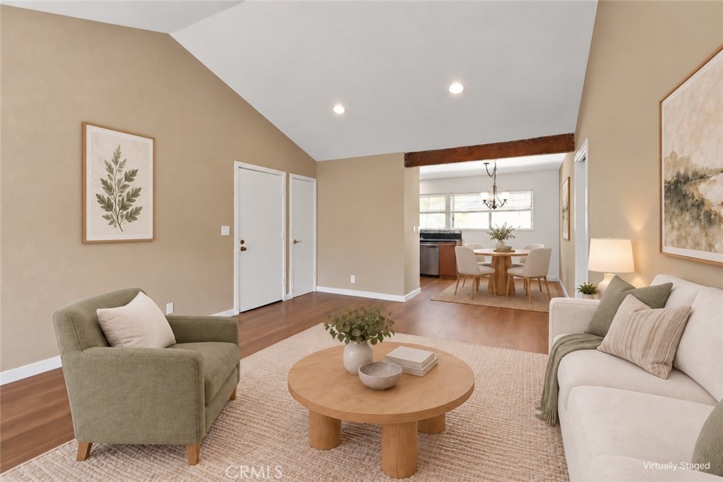 80 Streamwood — photo