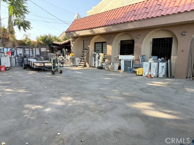 8415 Seville Avenue — photo