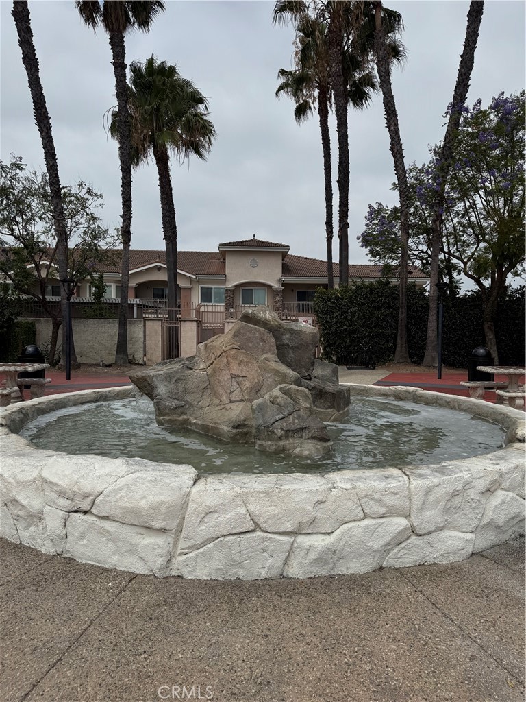 17888 Alburtis B215 — photo
