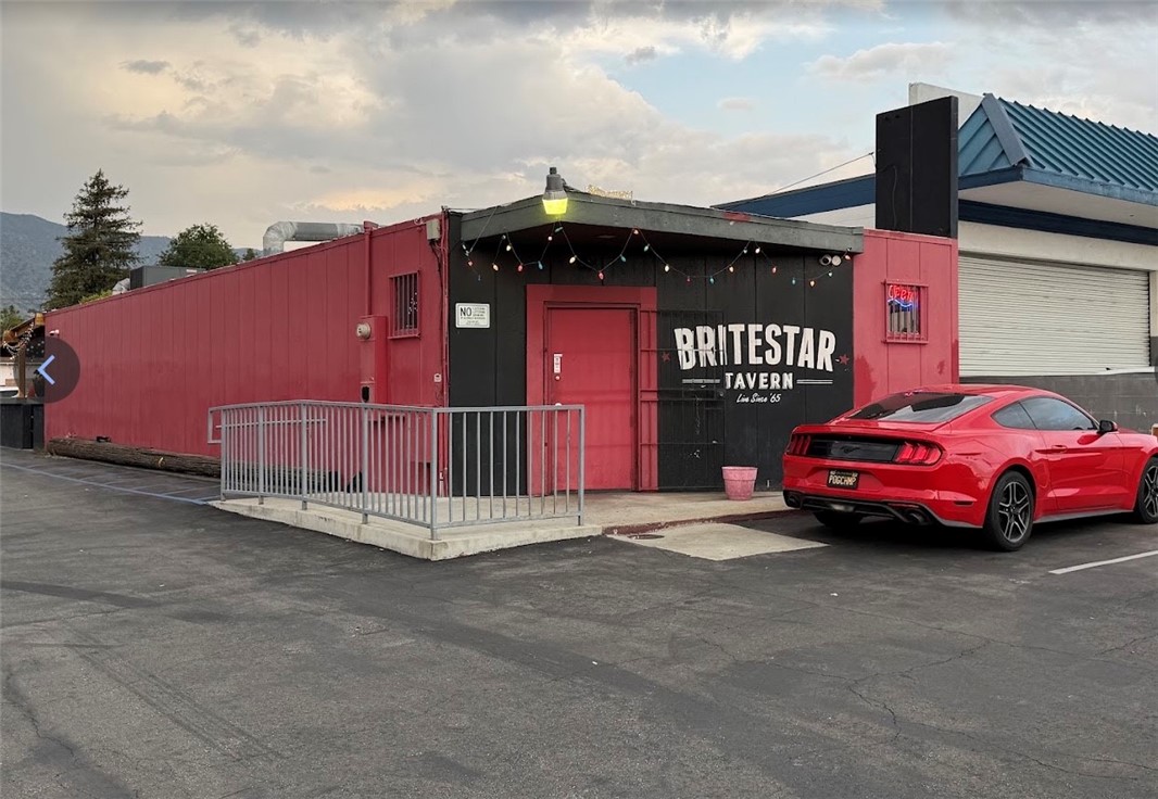 731 W Route 66 — photo