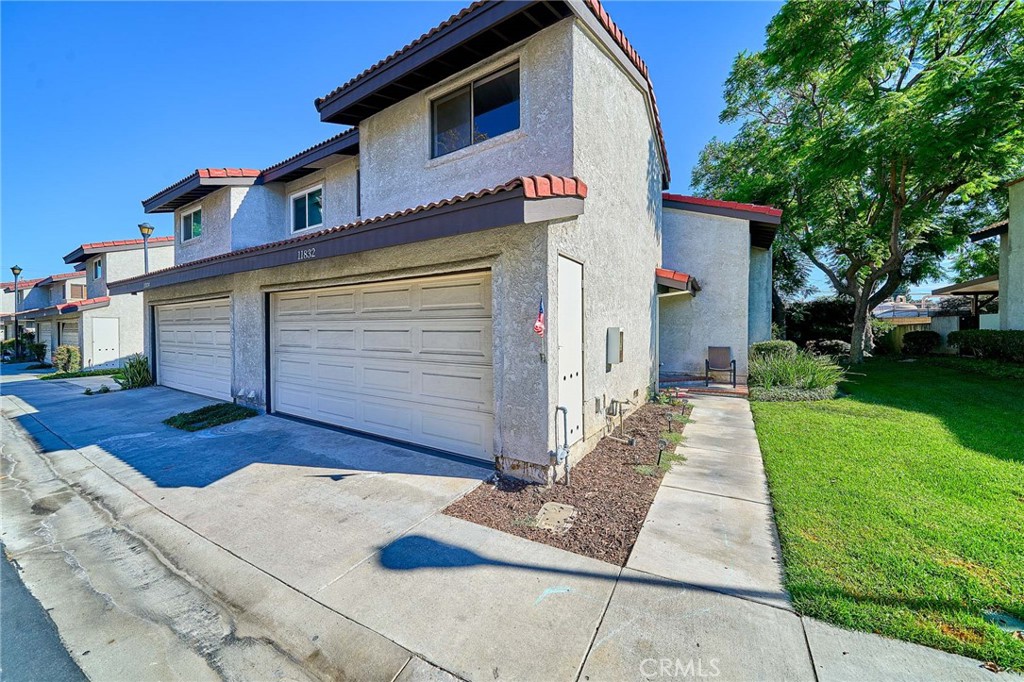 11832 Los Alisos Circle — photo