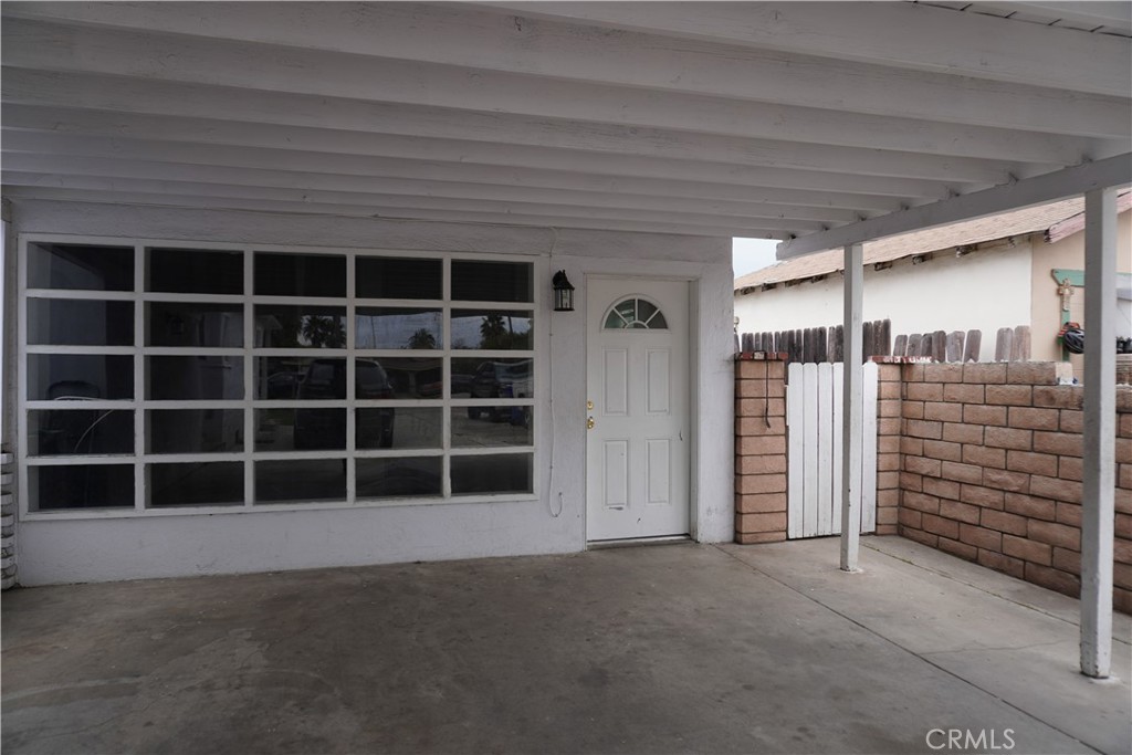 845 Olive Street W 2 — photo
