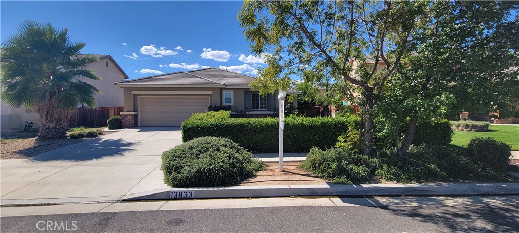 13833 Grant Way — photo