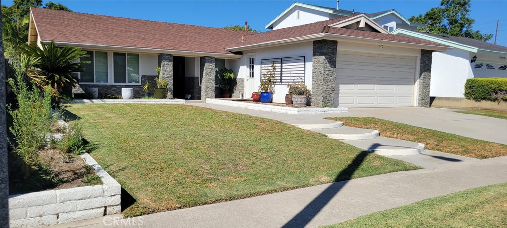 19611 Gridley — photo