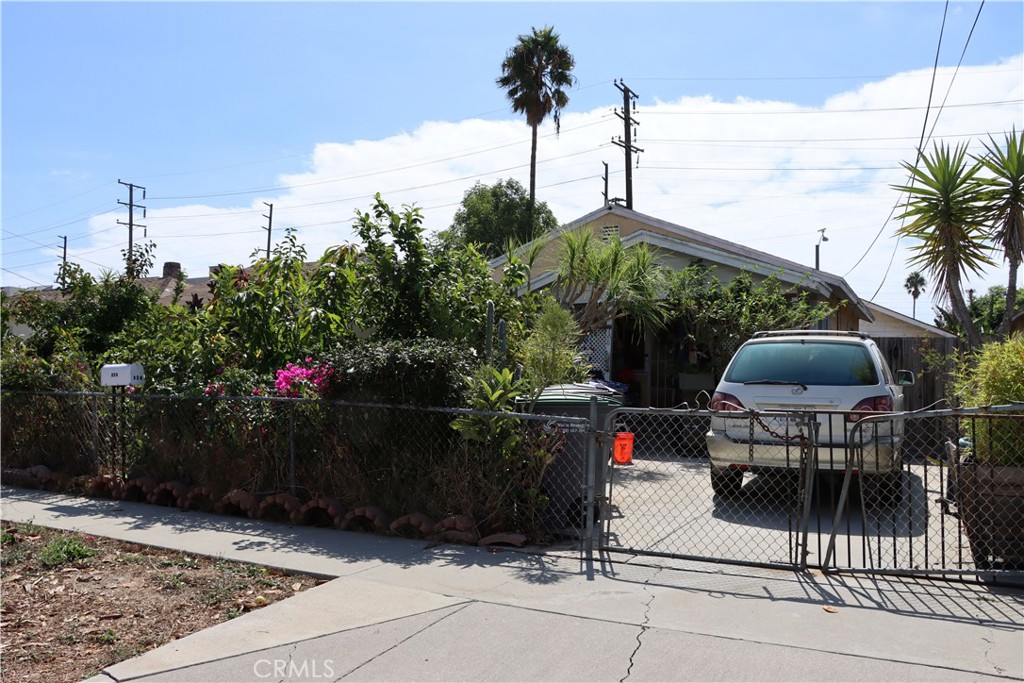 328 E 238th Place — photo