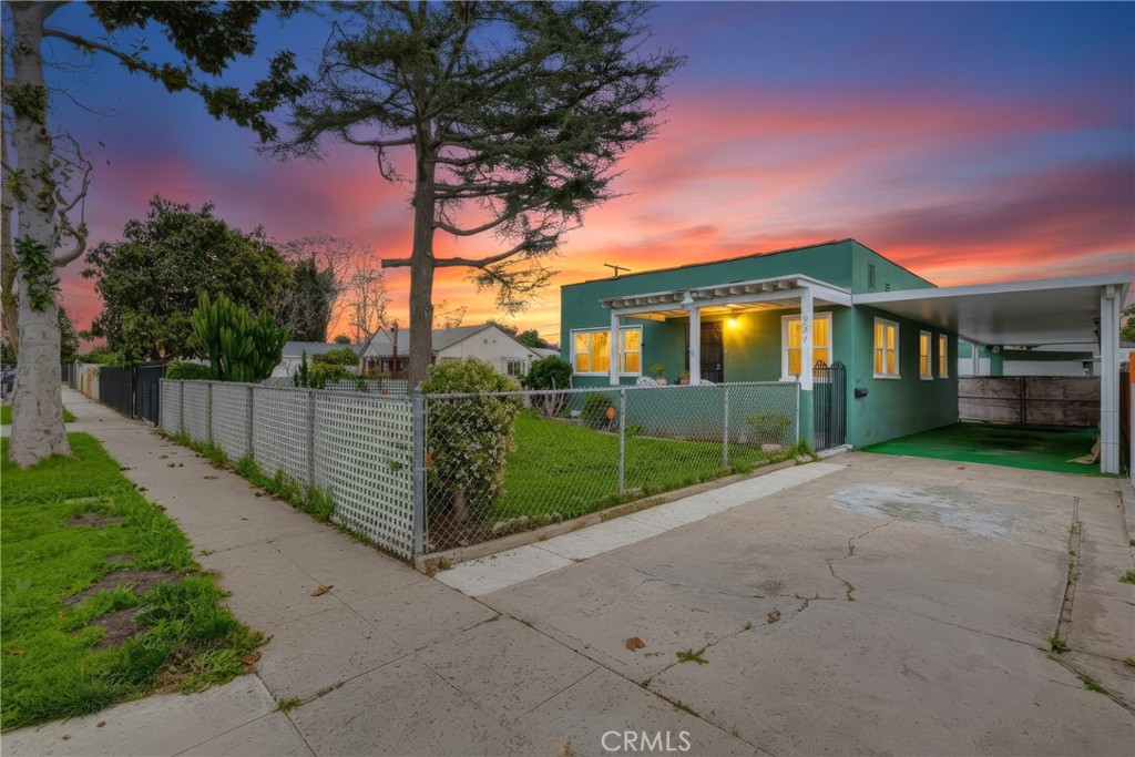 924 W 134th Place — photo