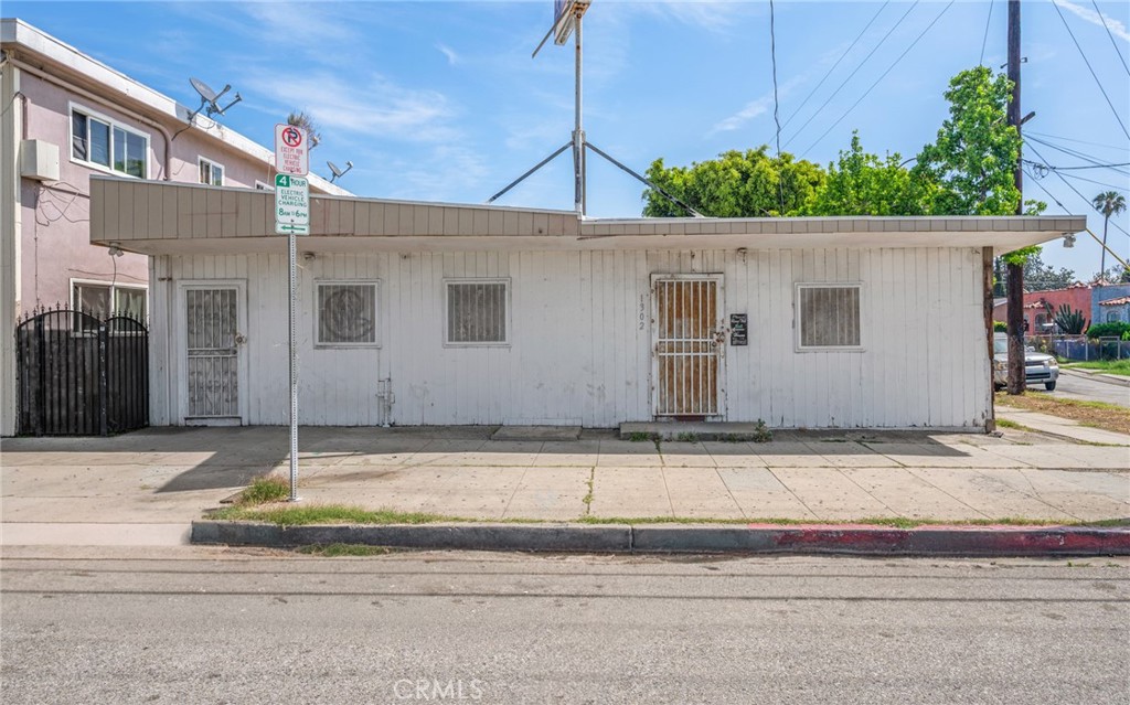 1302 N Wilmington Boulevard — photo