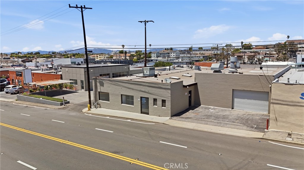 717 E El Segundo — photo