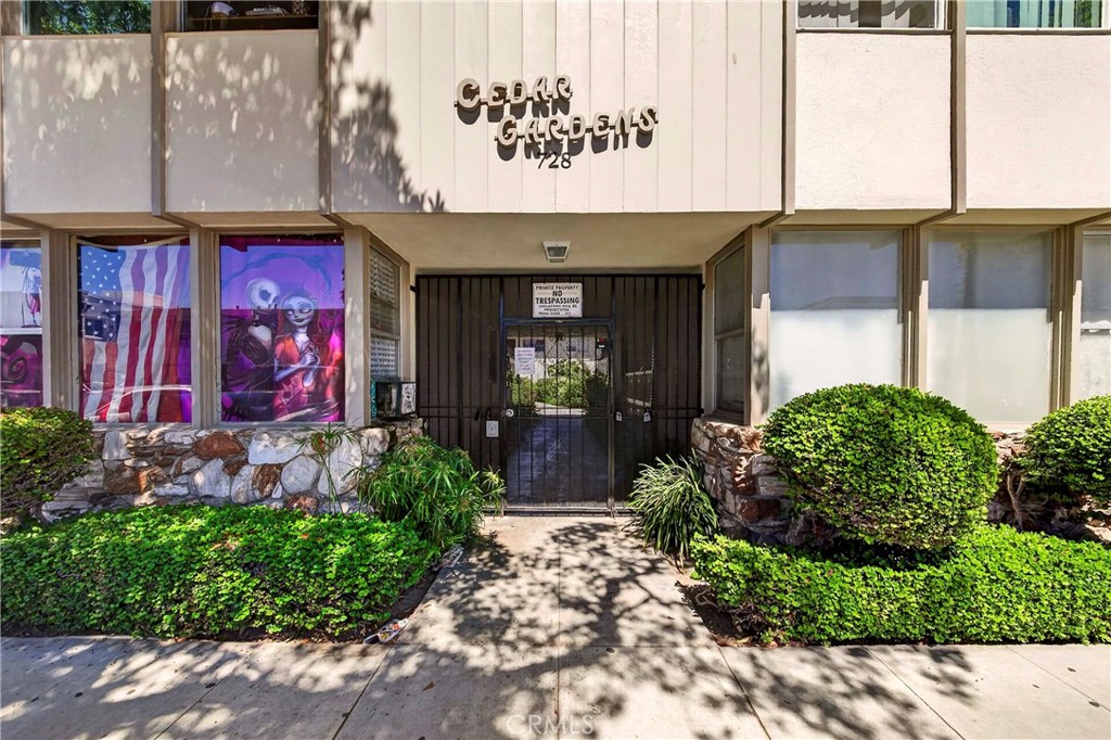728 Cedar — photo
