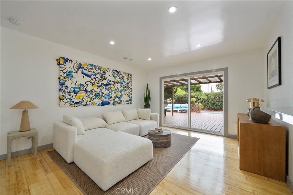 4217 Stewart — photo