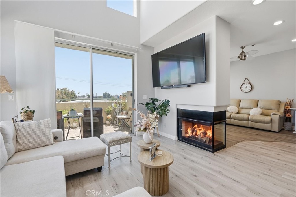 10790 Rose Avenue 304 — photo