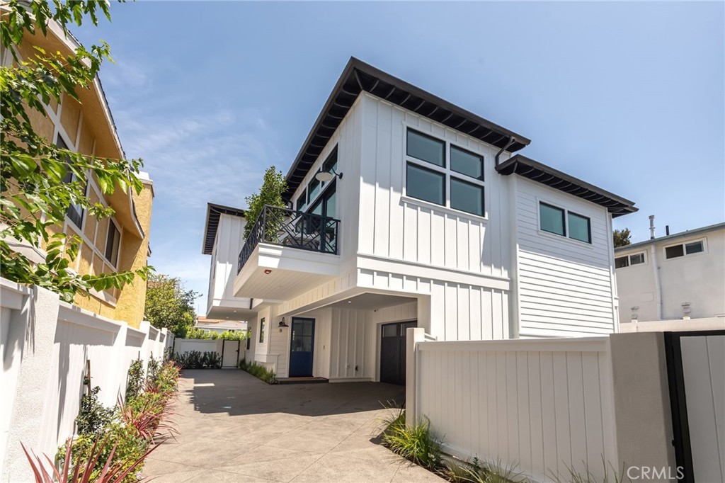 2303 Marshallfield Lane B — photo