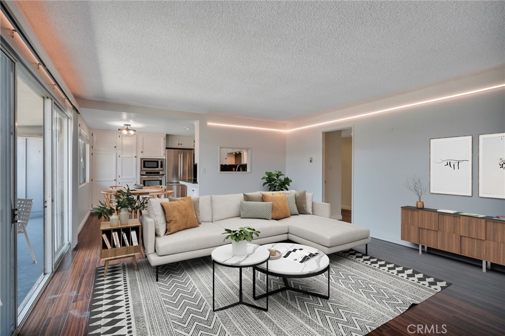 2940 W Carson 211 — photo