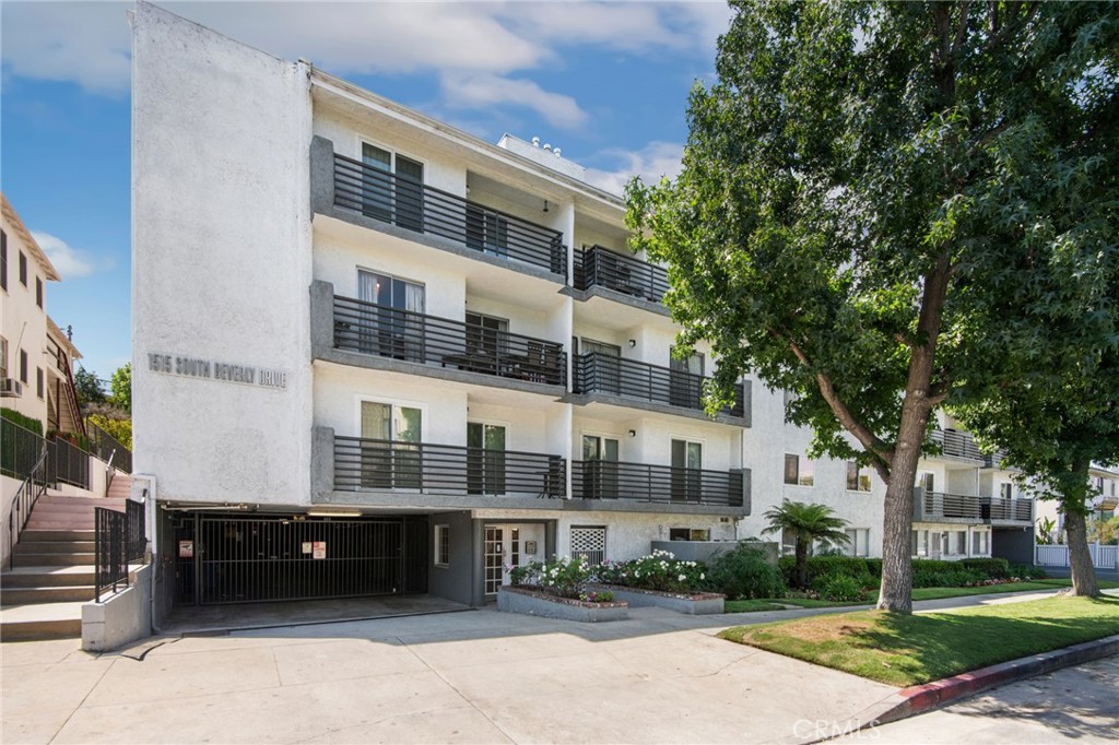 1515 S Beverly Drive 101 — photo