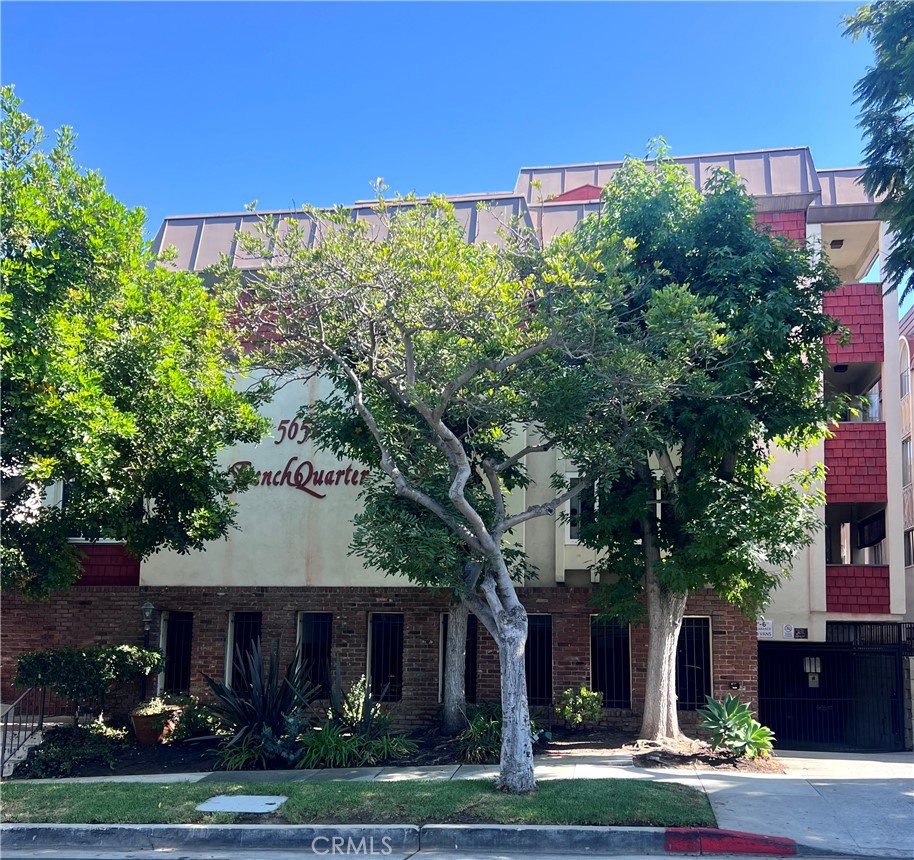 5651 N Sumner 113 — photo