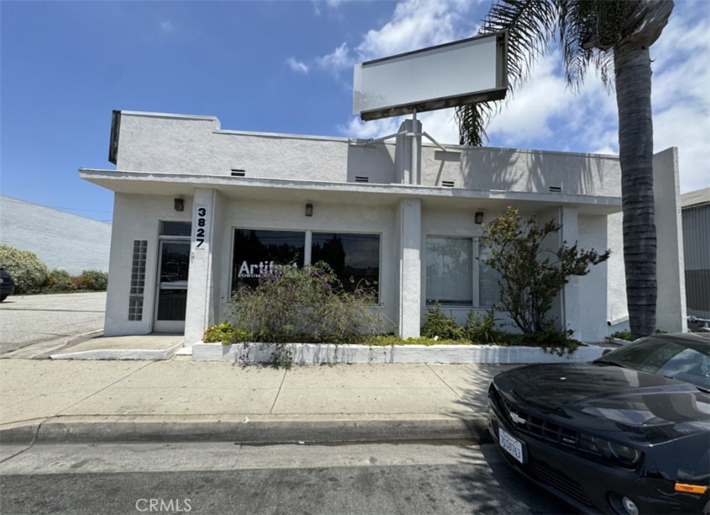3827 W Rosecrans — photo