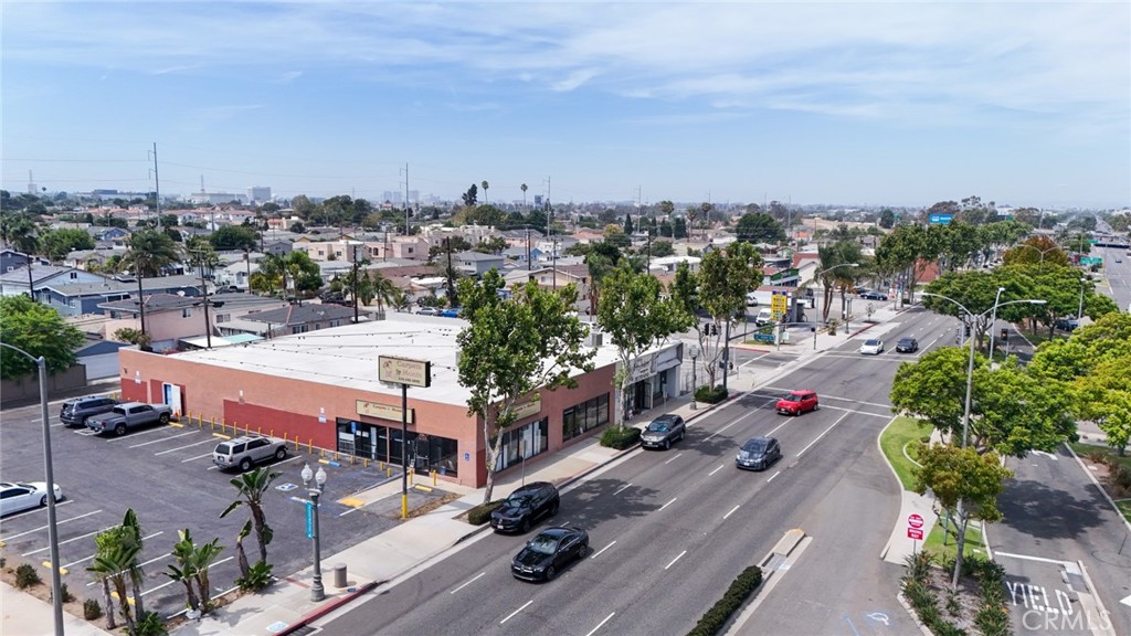 16607 Hawthorne Boulevard — photo