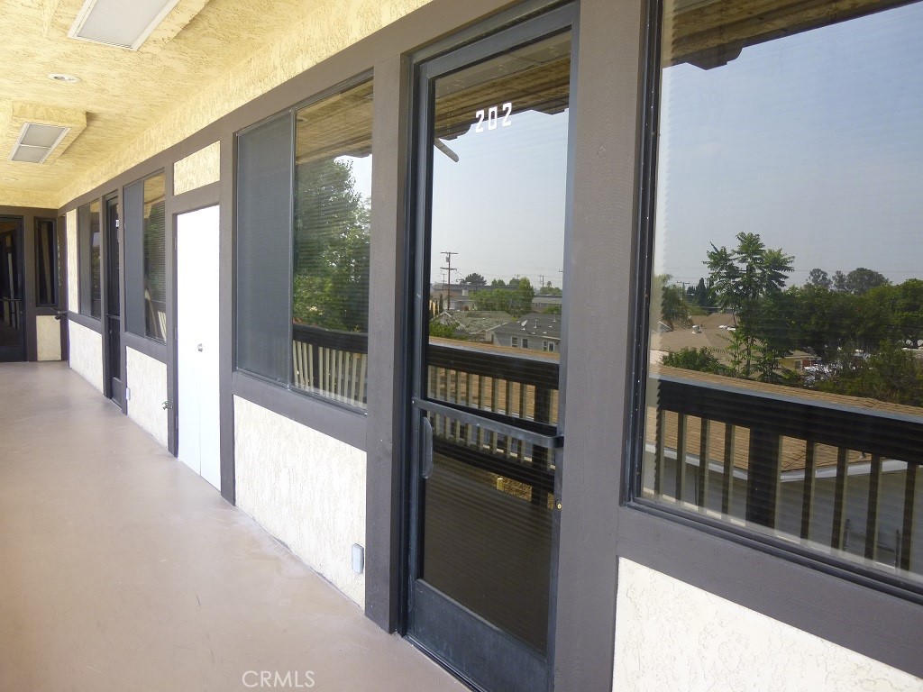 25616 Narbonne — photo