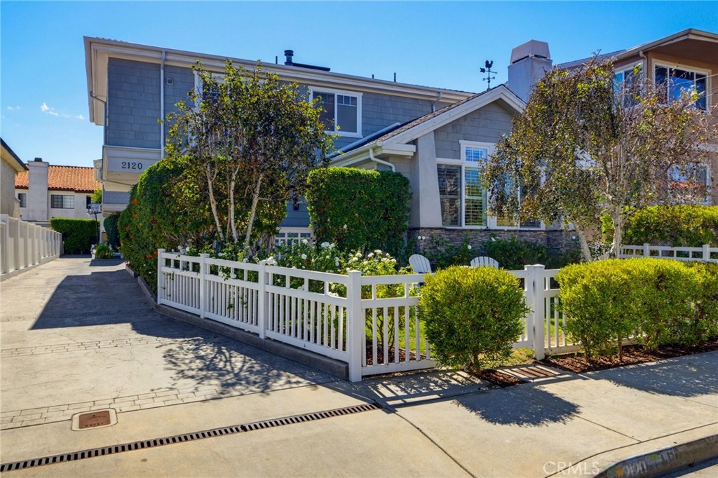 2120 Bataan Road Unit a — photo