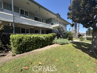 22851 Nadine a — photo