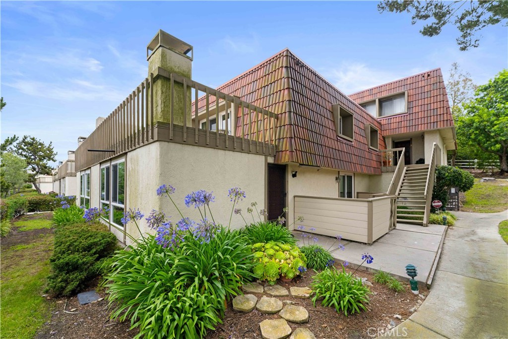 1 Cresta Verde Drive — photo