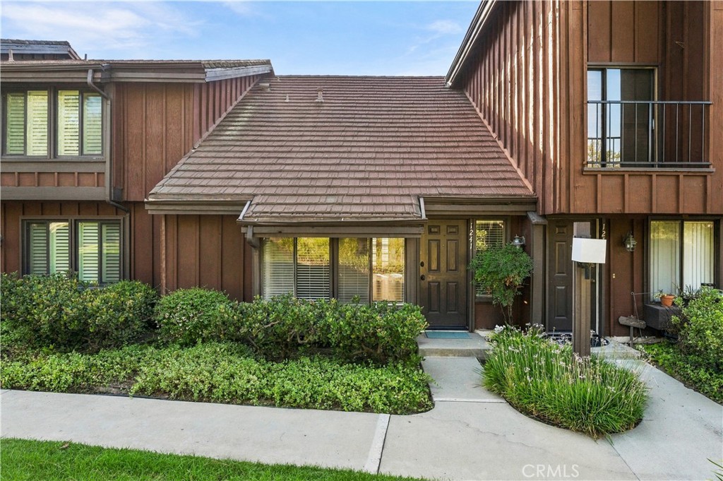 1241 Stonewood Court — photo