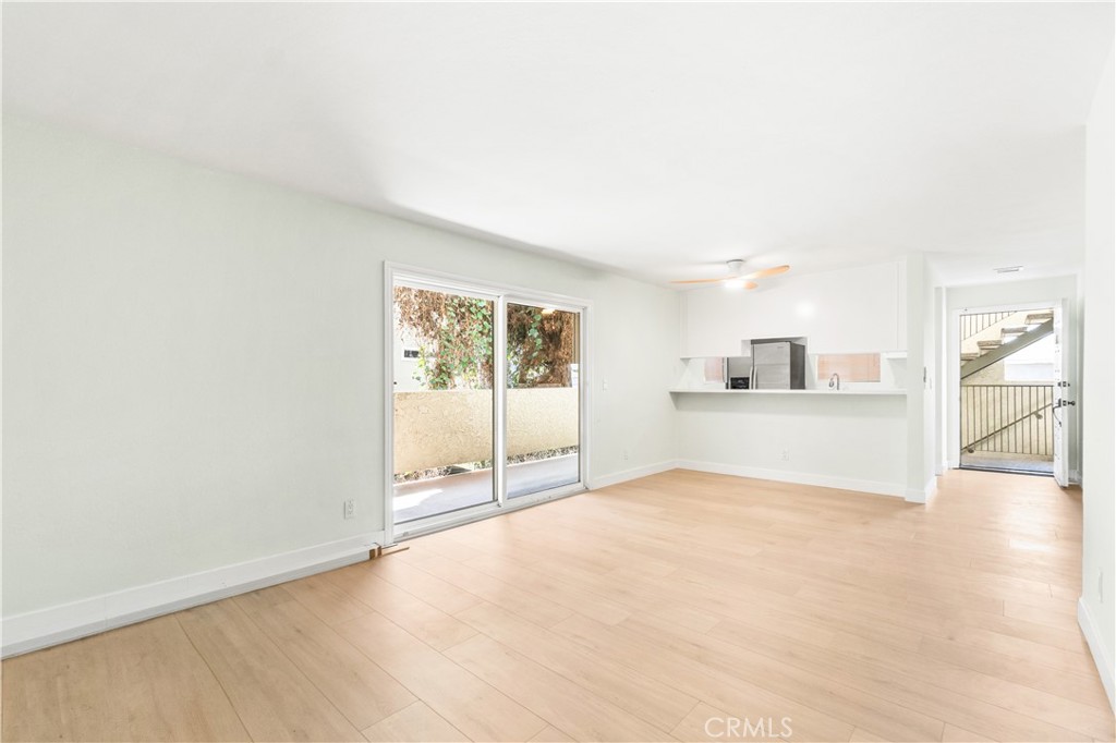 1042 Gladys 4 — photo