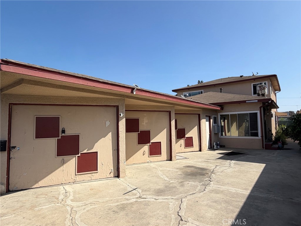 11880 Eucalyptus Avenue C — photo