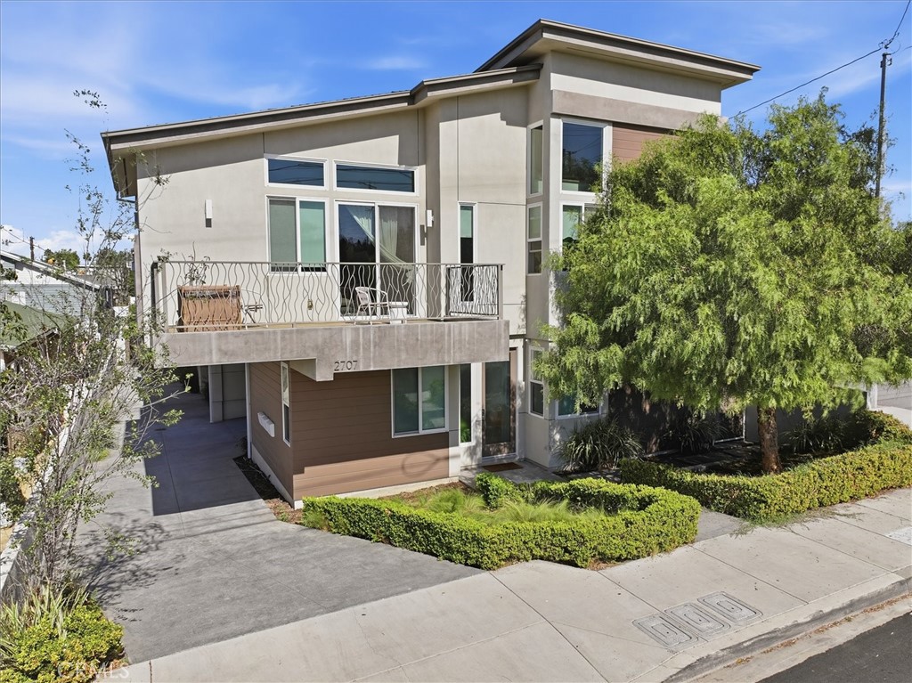 2707 Rockefeller Lane Unit C — photo
