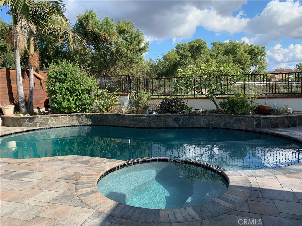 4372 Avenida Rio Del Oro — photo