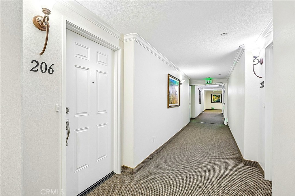 21345 Hawthorne Unit 206 — photo