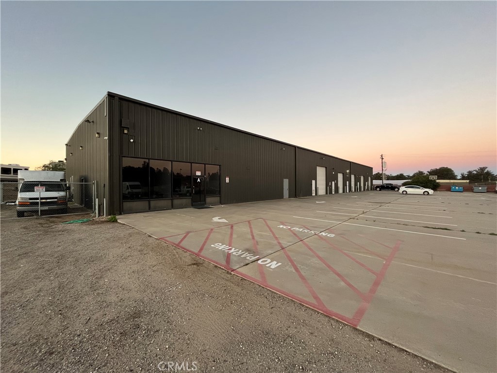 2115 Willow Road — photo