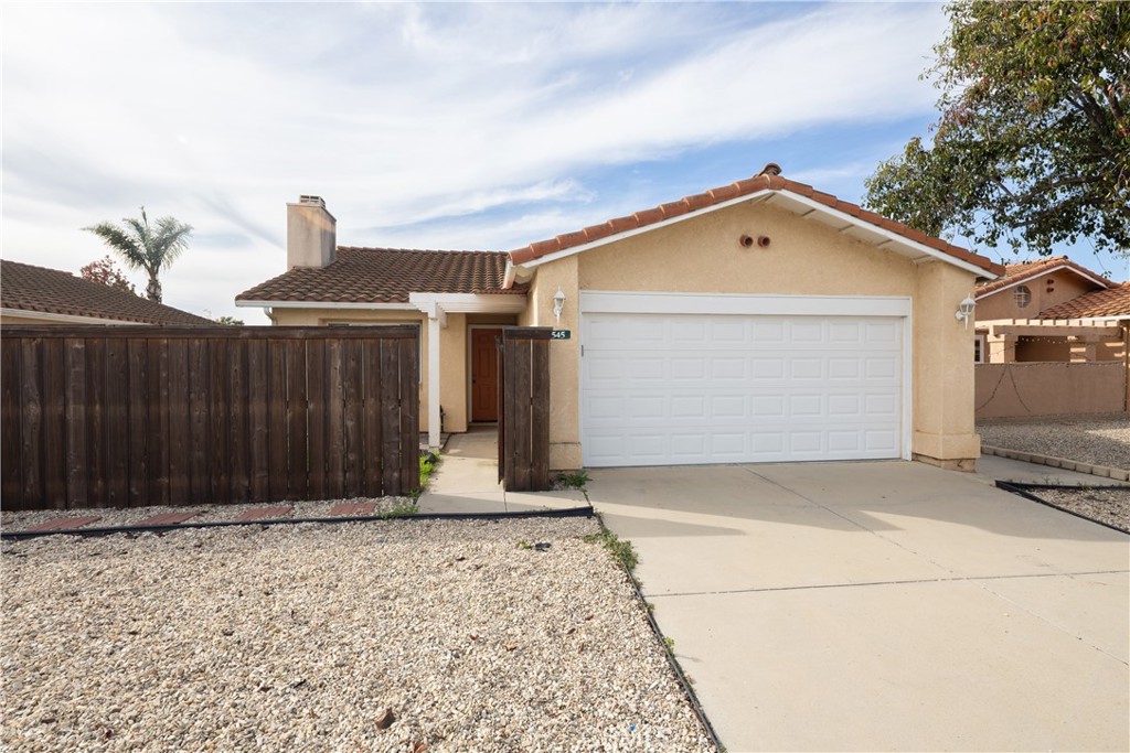 545 E Santa Cruz Court — photo
