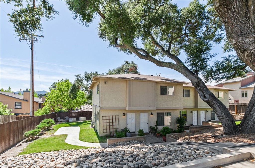 9780 Las Lomas 9 — photo