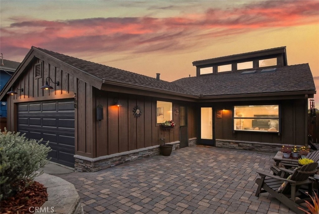360 Highland Drive — photo