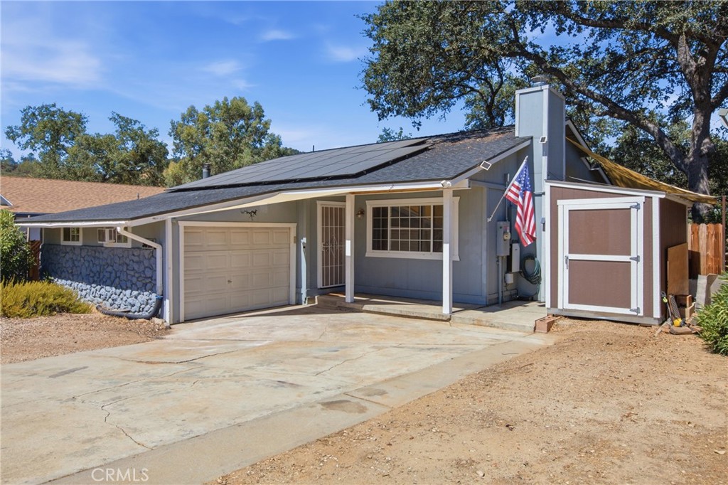 5013 Bluebird Lane — photo