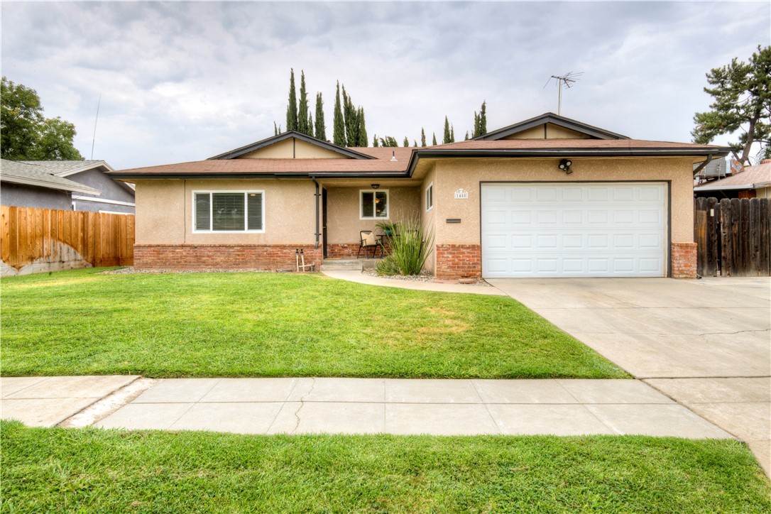 1488 E Los Altos — photo