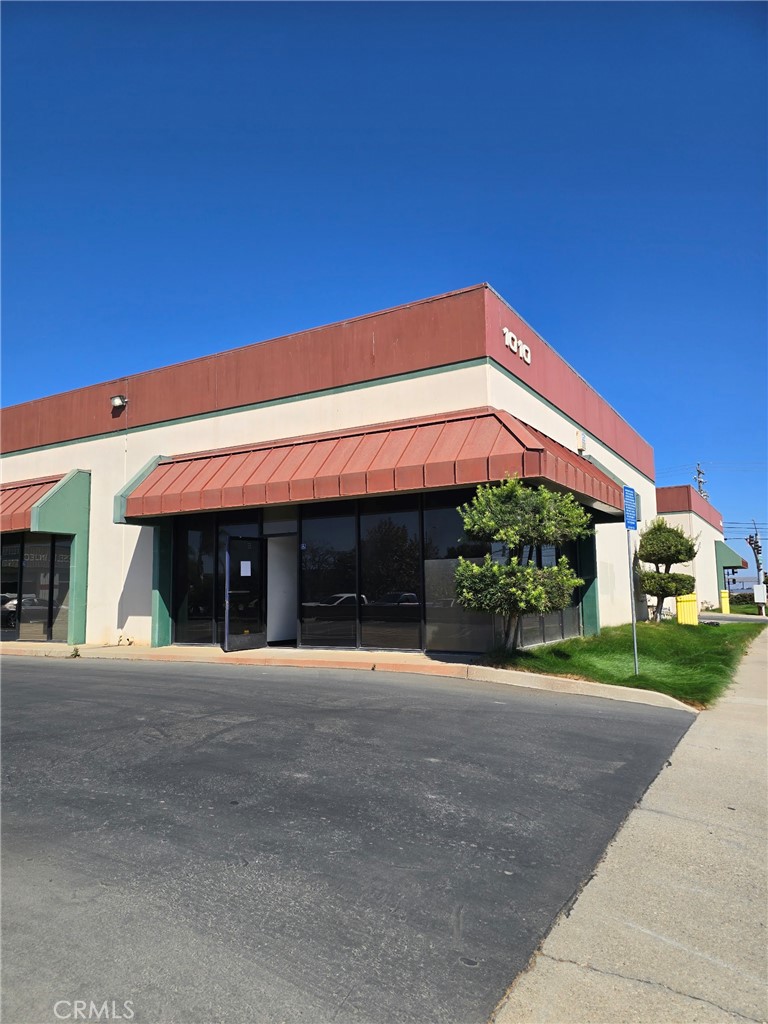 1010 W Betteravia Road Unit E — photo