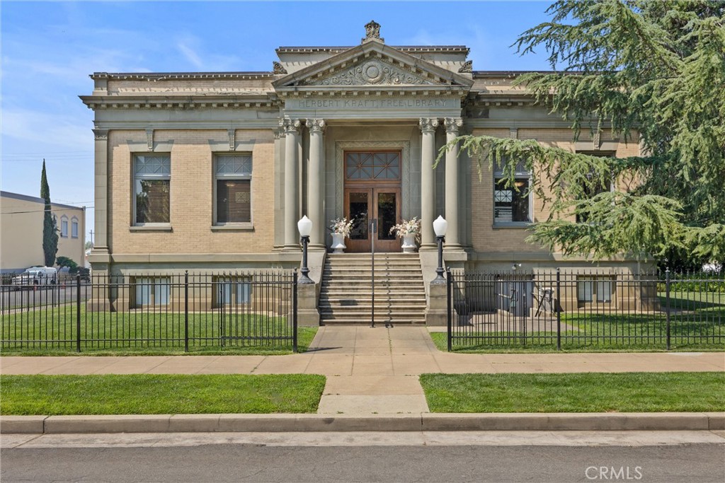 909 Jefferson Street — photo