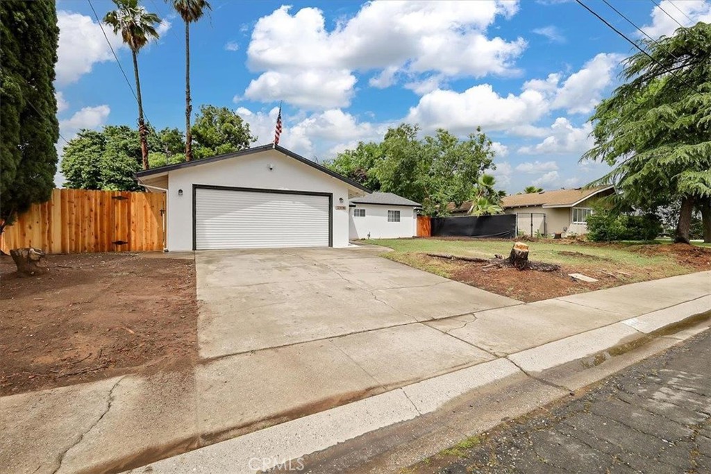 2304 Jean Drive — photo