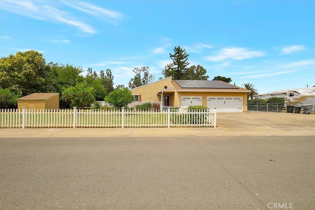 7474 Doc Adams Road — photo