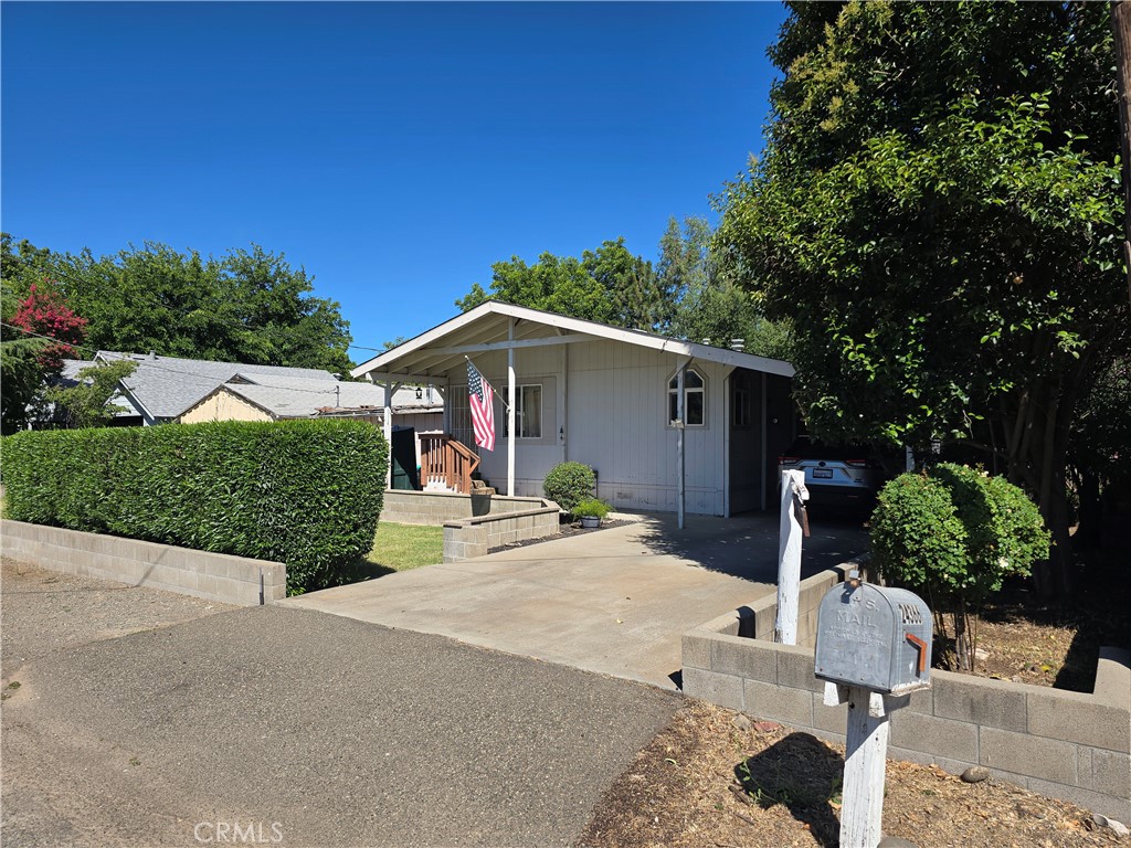 24366 Electric Avenue — photo