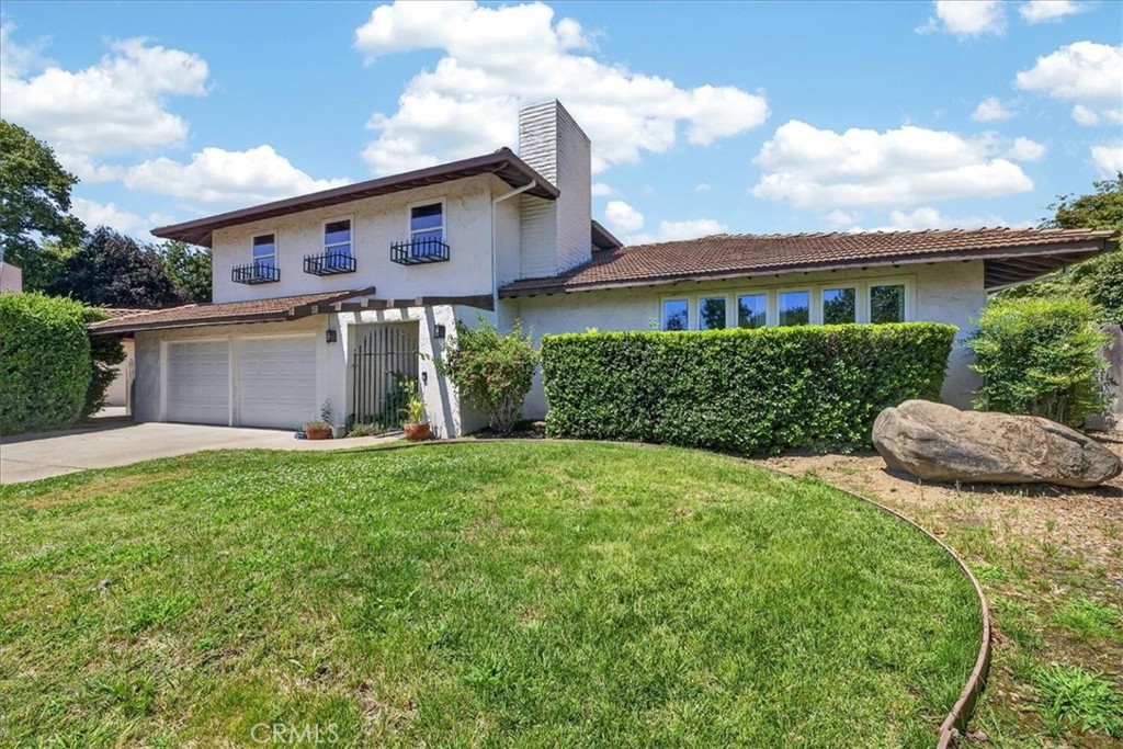 3 Pinecrest — photo