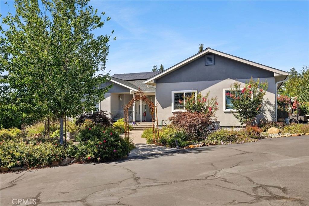 6226 Graham — photo
