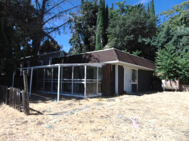 9440 E Highway 20 — photo