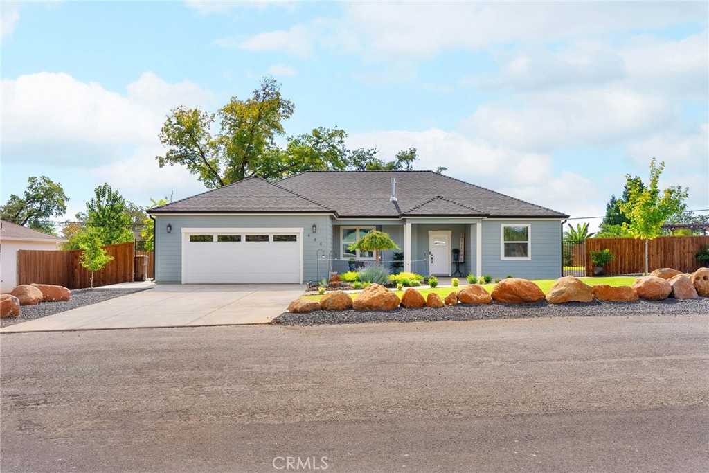 444 Apple Lane — photo