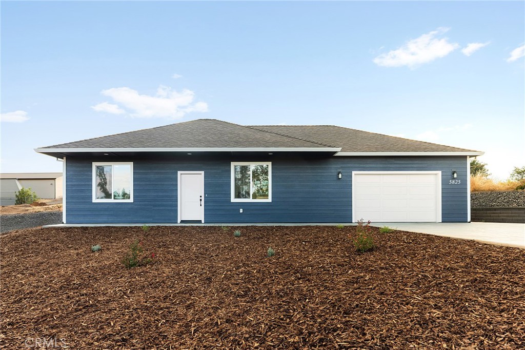 5825 Golden Oaks Road — photo