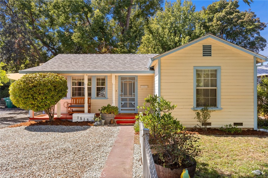 1513 Warner — photo