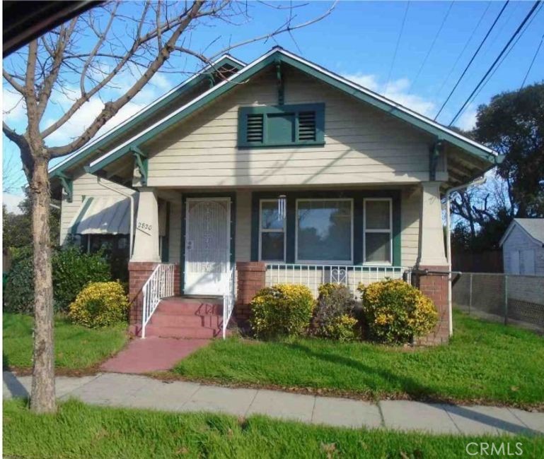 2820 N El Dorado Street — photo
