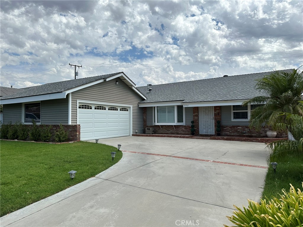 2752 Wanda Ave — photo
